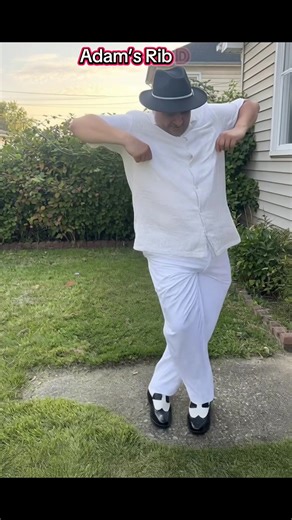 My trending Cwalk dance video Godfather edition. #snoopdogg #cwalk #dancechallenge #italian 🇮🇹