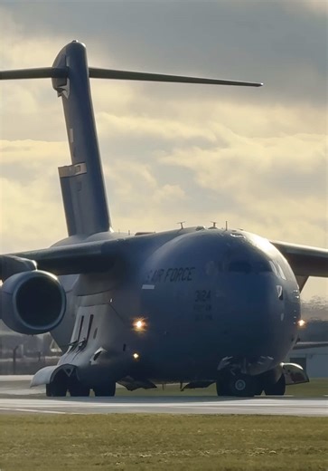 USAF C-17 Globemaster Engines Ready for Takeoff