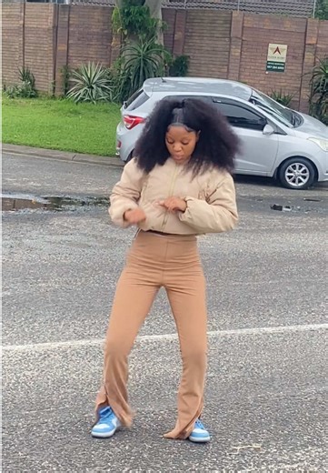 Engaging Gqom Dance Challenge from South Africa