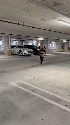 Jessica Simpsons daisy dukes in her new fashion line for winter jessica Simpson fashion line perfect