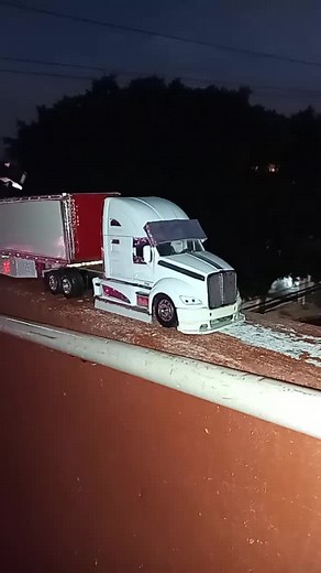 el kenworth t700 con el thermo de 53 pies