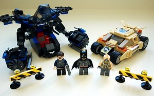 LEGO 蝙蝠侠对贝恩动手玩