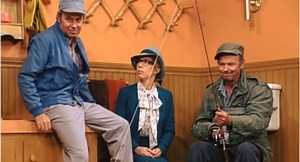 Harvey Korman Finally Turned The Tables On Tim Conway During A Live Carol Burnett Show Sketch — BUT What Started As A Simple Bit Quickly Spiraled Into Total Chaos, With Missed Lines, Uncontrollable Laughter, And A Final Gag That Sent The Entire Cast Breaking Down In One Of The Most Iconic Comedy Moments Ever Captured On Television