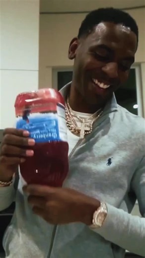 Ithinkethan | This still cracks me up 😭🐬 Young Burger almost got away with it. 🥤🎬 #youngdolph #dumanddummer #moments #ithinkethan | Instagram
