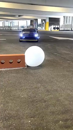 Trying to pop the balloon without hitting the brick! | Rc drift tok