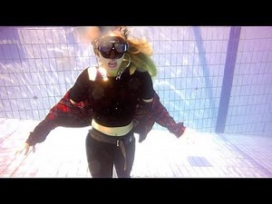 Underwater Rap! Mermaid holds her breath while rapping