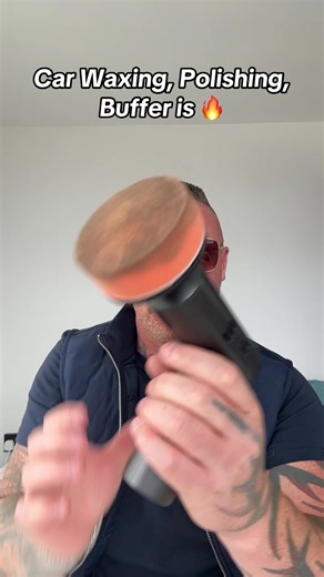 #spotlight #polish #polisher #buffer #carmaintenance #valeting #detailing #paintrepair #scratchrepair #TikTokMadeMeBuylt #shine #tools #tooltok #cartok This is an amazing detailing tool, no more paying a fortune for my car to be detailed... The best £20 ive ever spent 🔥🔥