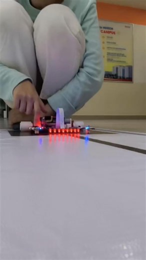 Advanced Line Following Robot #arduinorobot #robotics #diyrobot #stem #electronics