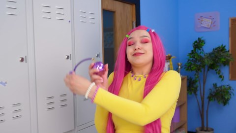 Beauty Problems With Long Hair and Nails