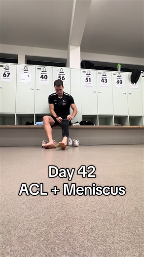 Some progress on the swelling ! 🙏#acl #aclsurgery #injury #kneepain #comeback