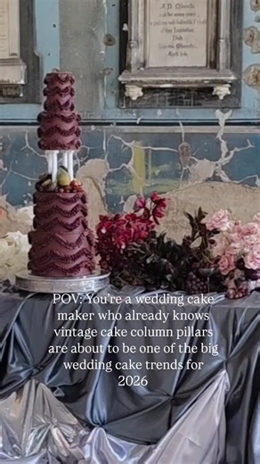Yes, you read it right! Vintage cake column pillars are BACK and I’m OBSESSED! No longer just a memory in your Nan & Grandad’s wedding album…these stunning wedding cake elements are officially having their contemporary vintage moment and are set to be one of the biggest wedding cake trends for 2026. Tell me, are you on board, or is this style not for you? Let me know in the comments 👇 Love the idea of incorporating column pillars into your design as much as I do? Let’s chat! You can DM me or po