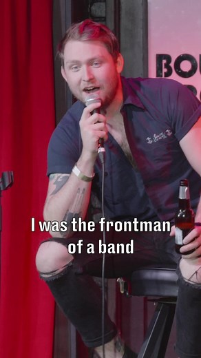 The best cover of wonderwall we have ever witnessed. #singing #cover #wonderwall #talent #reality #audience #updatingshow #fyp #foryoupage