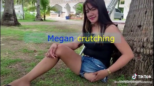 Amputee Megan Beach Crutching #amputee #modeling #fypシ #disable #onelegsurvivor #stump #crutching #onelegsurvivor