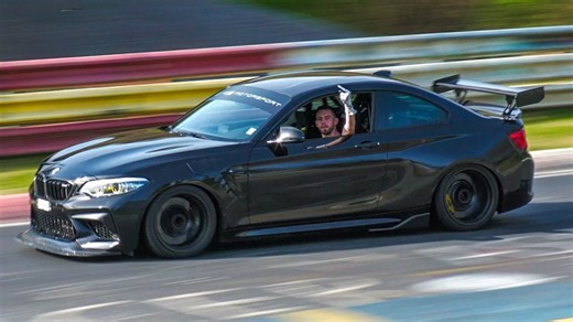 Arrogant drivers at the Nürburgring track