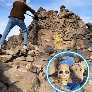 What came out of the wall I demolished in the old settlement is astonishing. | Adventure man