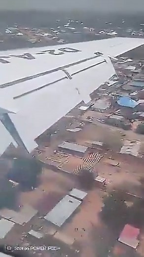 🚨 Plane Crash Footage – Kolwezi Airport, DRC 🚨 New footage has emerged showing the final moments of the Embraer ERJ-145 that crashed while landing at Kolwezi Airport in Lualaba, DRC. The aircraft, carrying a delegation accompanying the Congolese Minister of Mines, veered off the runway and caught fire. Early reports confirm all passengers and crew evacuated safely. #KOLWEZI #DRC #PLANECRASH #EMBRAERERJ145 #NEWSUPDATE | Suburban Control Centre