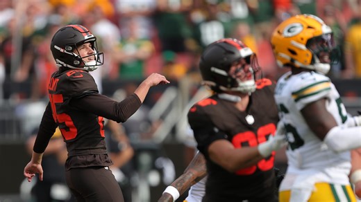 Browns' Andre Szmyt completes comeback win over Packers with biggest kick of his life