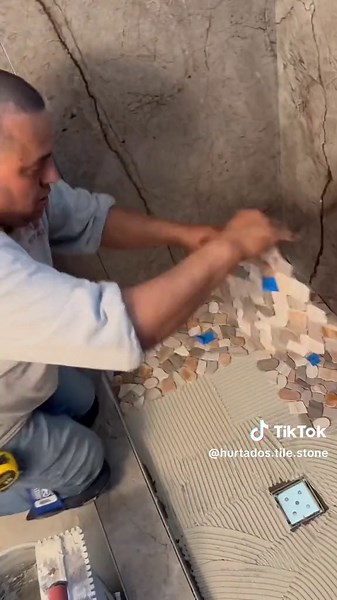 Bathroom Shower Pan Floor Tile Installation (12x12 River Pebbles) #diy #diyproject #tutorial #shower #bathroom #california #texas #utah #construccion