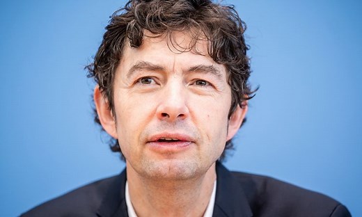 The virologist who explains the virus to us