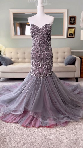 💍Our Canadian bride wanted a wedding dress that combined all of her Wedding Day colors - Charcoal , Light Mauve and Burgundy! 🔥These colors might seem to be a bit of a challenge to work around with because of the difference in the intensity / tone , but her custom mermaid wedding dress actually turned out to be so gorgeous! What do you guys think?! 👰🏻‍♀️💍🔥⁣ ⁣ We love matching your Wedding Day colors! Whether it is bright ones or dark ones or a combination of colors, we do it all! 🥳❤️⁣ ⁣ C