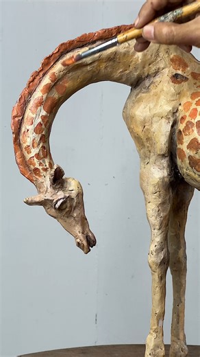 4.3K views · 290 reactions | Khwan painting her latest sculpture of a...