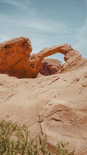 Most people think Vegas is just bright neon lights , massive casinos...