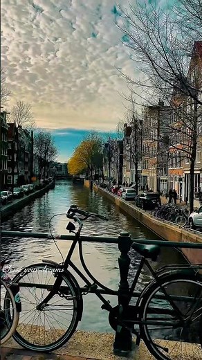 Here are 10 must-do experiences in Amsterdam 🇳🇱✨