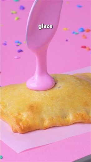Give me a pizza that Pop Tart! 🍓🍕