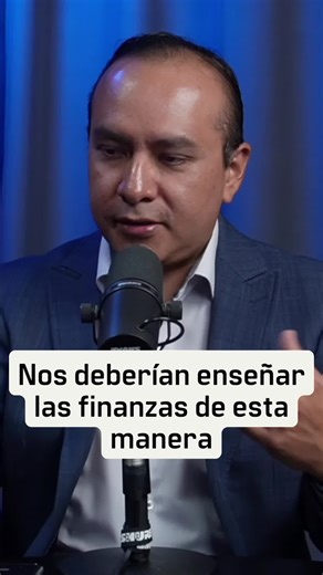 Aprende jugando: ¡Finanzas divertidas que te enganchan! ¡Descubre cómo la gamificación transforma el aprendizaje! En este video, exploramos cómo hacer que temas difíciles como las finanzas sean divertidos y atractivos, generando entusiasmo y anticipación para la próxima sesión. ¡Aprende jugando y transforma tu perspectiva! Mira el video completo aqui: https://yt.openinapp.co/4qk68 #PepeSarabia #BilleteraSaludable #MejoresDecisionesFinancieras