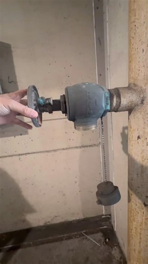 Improperly Set PRD This standpipe outlet has a limiting stem style pressure restricting device (PRD). The PRD is improperly set and will not allow the standpipe outlet to be opened. This is a prime example of why we MUST know how to identify both pressure restricting devices (PRD) and pressure reducing valves (PRV). In the case of PRDs, once we identify them, we should remove them before connecting our hoseline. Remove the PRD before it can create a problem and then WE will control our own press