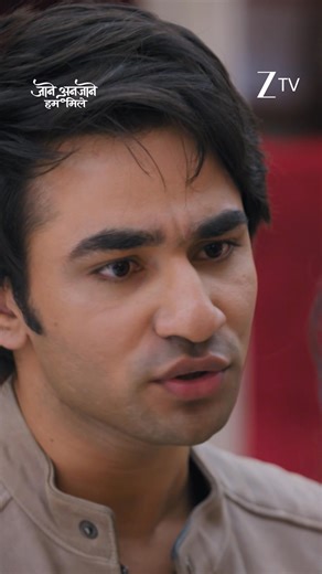 Dhruv ne Unnati ko Raghav ke saamne khub khari-khoti sunai! Dekhiye #JaaneAnjaaneHumMile har roz, raat 8 baje, sirf #ZeeTV par. #Raghav #Unnati #Dhruv #ZeeOnTheGoReels #AapkaApnaZeeTV | ZEE TV