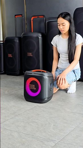 Pretty Lights! JBL PartyBox Encore Essential 2