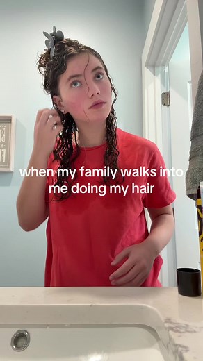 lol #3ahair #curlyhair #curlyhairroutine #relatable #curlygirl #curygirl #hairtype #curlyhaired #family #fyp #fypシ