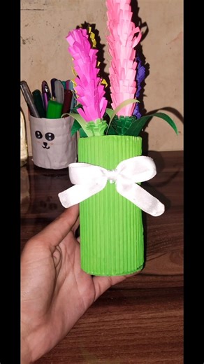 Diy flower vase/desk decor/best out of waste#desksetup #diy #flowervase #trending#handmade