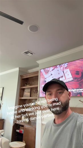 Cold weather, stuck inside, dance party vibes. 💃🕺🪩@Meaghan | dancing