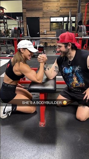 Arm wrestling a female bodybuilder 😳