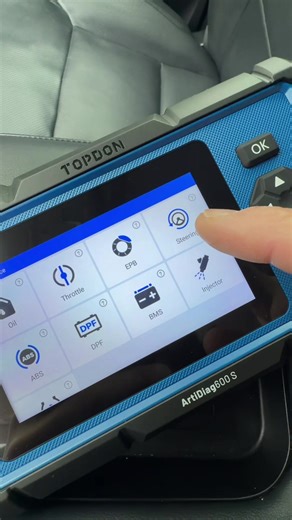 Unlock Your Car's Secrets with the Topdon AD600S Scanner