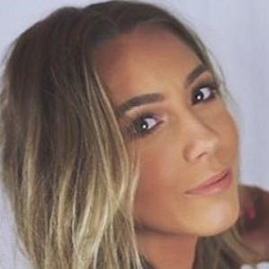 Alexandra Stewart – Age, Bio, Personal Life, Family & Stats | CelebsAges