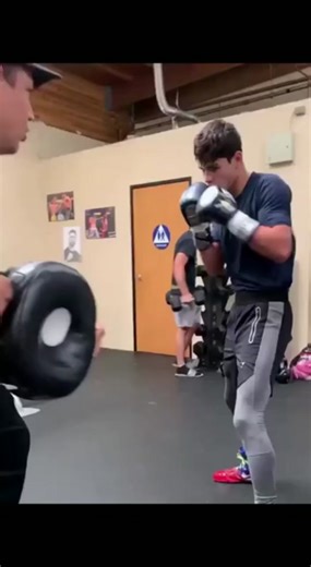 Ryan Garcia Training Hard in Boxing - Punch Bag Workouts