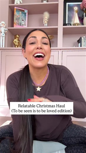 Kellie Gerardi on Instagram: "I’m so nosy and love watching Christmas hauls (especially the luxury ones, even though that’s so far from my taste/interest/reality), but I wanted to share my own little haul, which I’m completely obsessed with. FOR MOI?! Literally could not be happier ✨🐽🎄 #christmashaul #muppets #misspiggy #pigs"