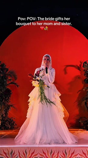 The bride surprises her mom and sister by giving them her bouquet. 🌸#wedding #fyp #explore #dj_mohamed_mahmoud #photography