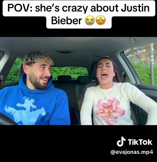Justin Bieber Fan Carpool Singalong!