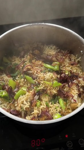 Pangbaon Series Episode 5: Chicken Biryani 🤤 Ingredients: Chicken Leg Quarter 1 tsp Salt 1 tsp Turmeric 1 tsp Chili powder 1 tsp Cinnamon 1 tsp Nutmeg 1 tbsp Cumin 1 tbsp Paprika 1 cup Yogurt 1/2 Lemon 1 Onion 1 Garlic 1 Ginger 2 Tomato 1 Tbsp Oil 1 cup Mint 1 cup Cilantro 2 Green Sili Biryani rice Star anise Cinnamon sticks *add cardamom at saffron much better #biryanichicken #chicken #recipe #cooking #foodblogger #food #foodieph #foodtiktok #fyp