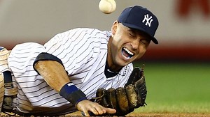 Yankees manager reacts to Jeter injury