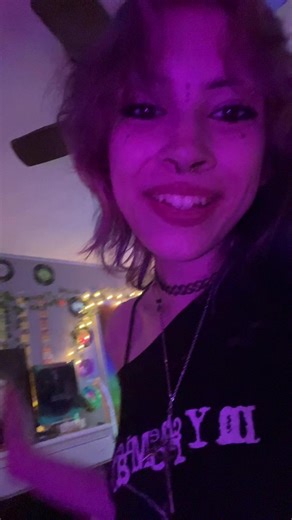 bella🦇🦇 (@xvampbby)’s videos with original sound - nope