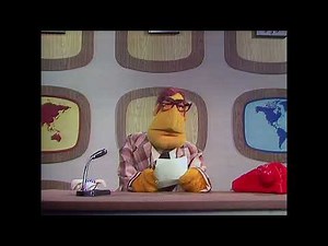 The Muppet Show - 418: Christopher Reeve - News Flash: Killer Lamb (1980)