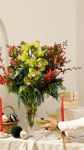 Fiorella - The Flower Boutique on Instagram: "Fresh flowers for the moments that don’t make it to the calendar, but still deserve to feel like Christmas. Bring Christmas home with Fiorella #Fiorella #FiorellaFlowers #FlowerBoutique #LuxuryFlowers #FloralDesign #BloomWithFiorella #Christmas #ChristmasFlowers [Fiorella India, Luxury Flowers, Floral Artistry, Aesthetic Blooms, Mood-Lifting Flowers, Creative Floral Design, Fresh Flower Arrangements, Artistic Flower Creations, Modern Florals, Bloom T