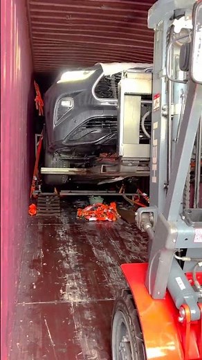Car Loading into a Shipping Container – How Space Is Maximally Utilized
