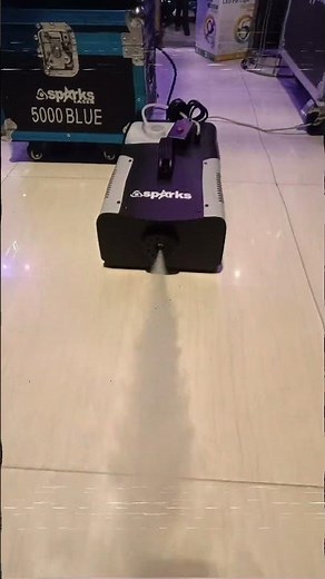 Sparks Fog Machine 1500 Watt Remote