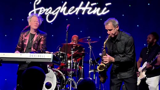 Brian Culbertson "Sandcastles 1.0" at Spaghettini with Eric Marienthal | Smooth Jazz Live